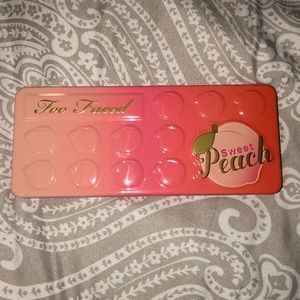 TOO FACED PEACH PALETTE